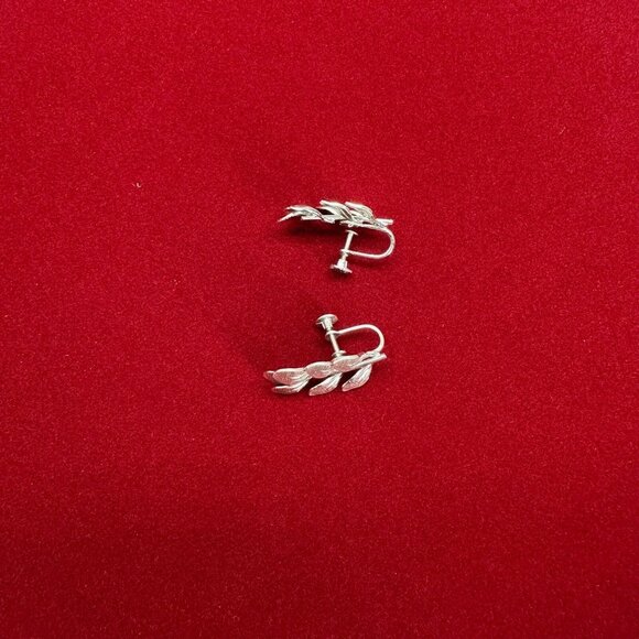 BOND BOYD Sterling Silver Leaves Screw Back Pin Brooch - Picture 6 of 7